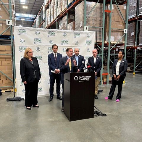 Blumenthal highlighted efforts across Connecticut to expand access to affordable, healthy food. 